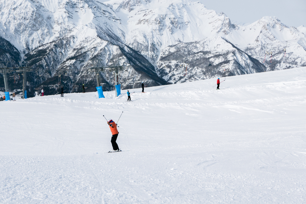 Sestriere - ośrodek narciarski na 2035 m w Alpach Piemontu