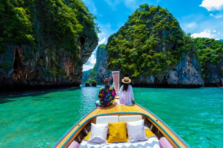 Phuket czy Krabi? Porównanie na wakacje w Tajlandii: plaże, dojazd i dla kogo