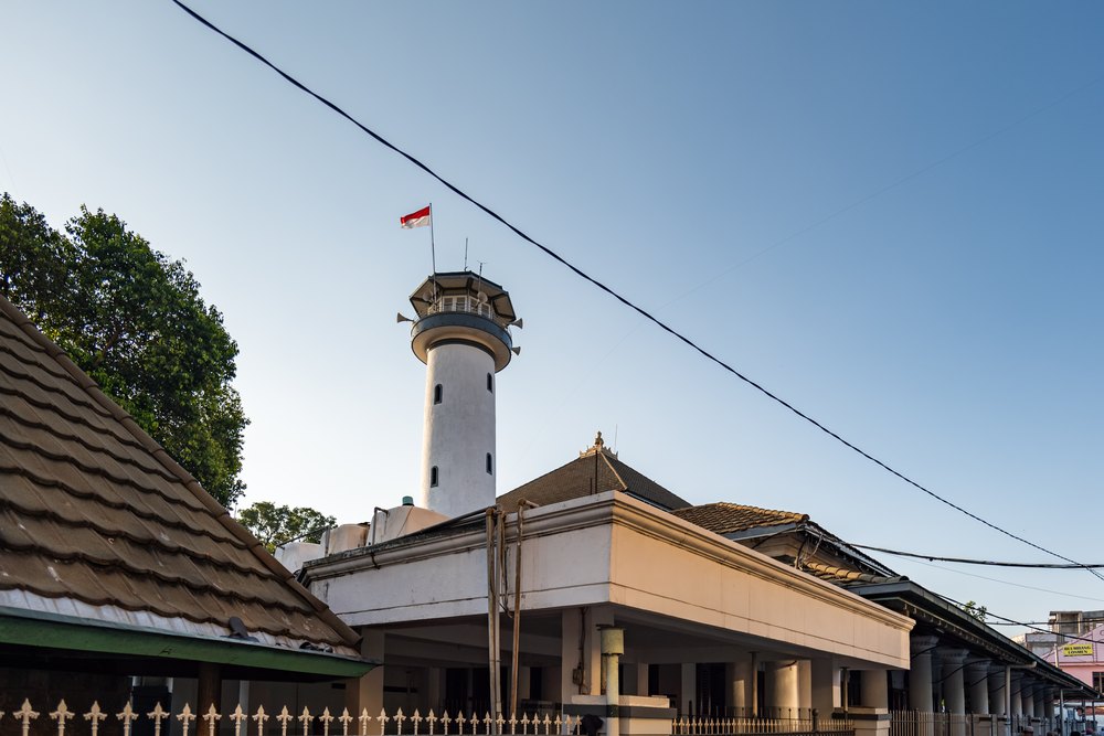 Minaret meczetu Sunan Ampel w dzielnicy arabskiej Surabai