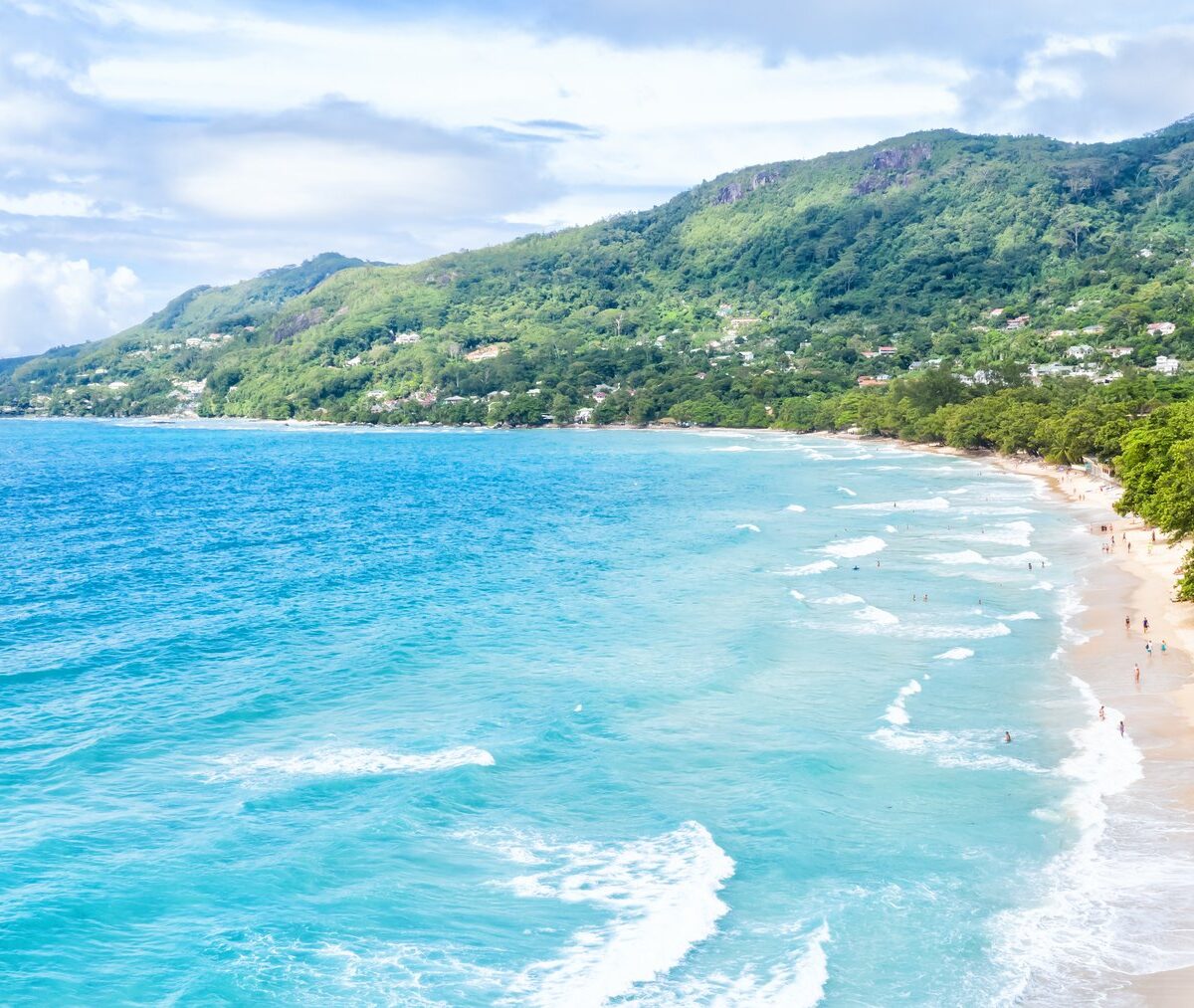 Plaża Beau Vallon na północno-zachodnim Mahé