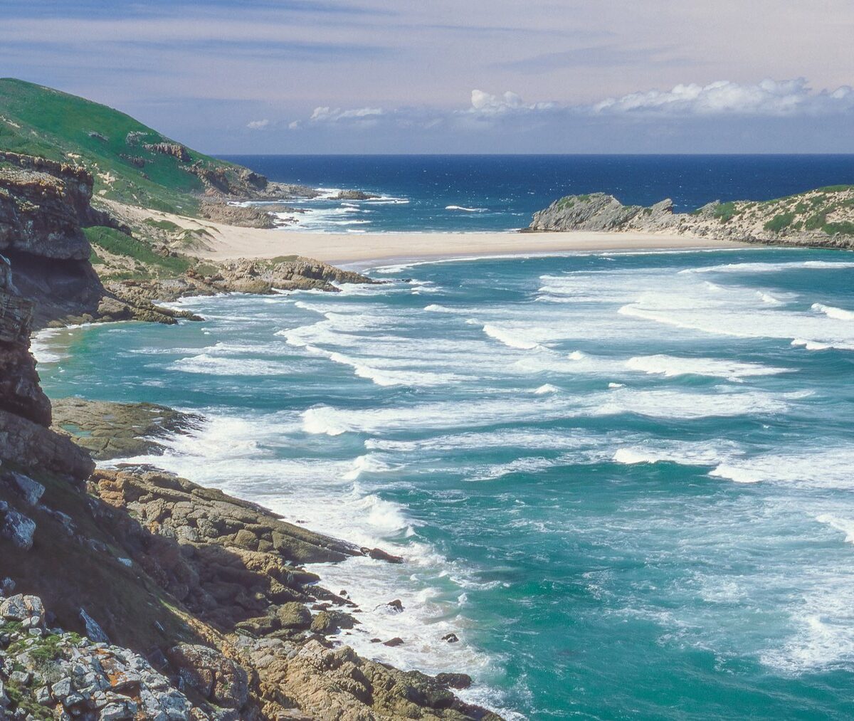 Klify i plaża rezerwatu Robberg pod Plettenberg Bay
