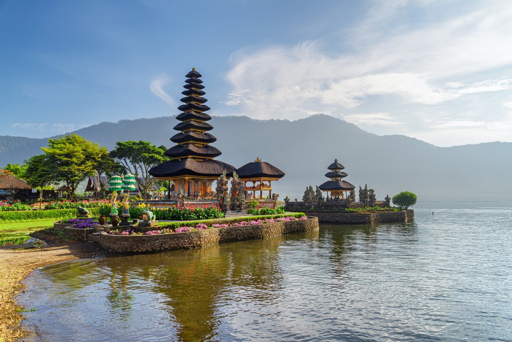 Świątynia Pura Ulun Danu Beratan nad jeziorem Beratan na Bali